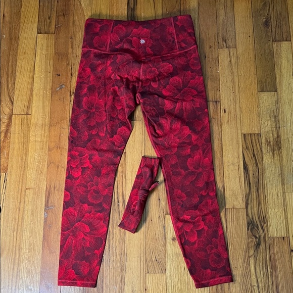 Athleta red floral Elation textured tight size medium - Picture 4 of 5